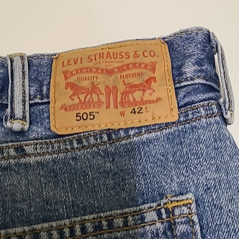 Levis pre owned
